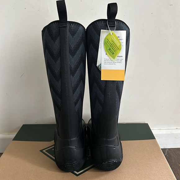 NWT MUCK Boots Women's Hale Print 10 US 42 EU Multi Season Boot - Picture 3 of 5